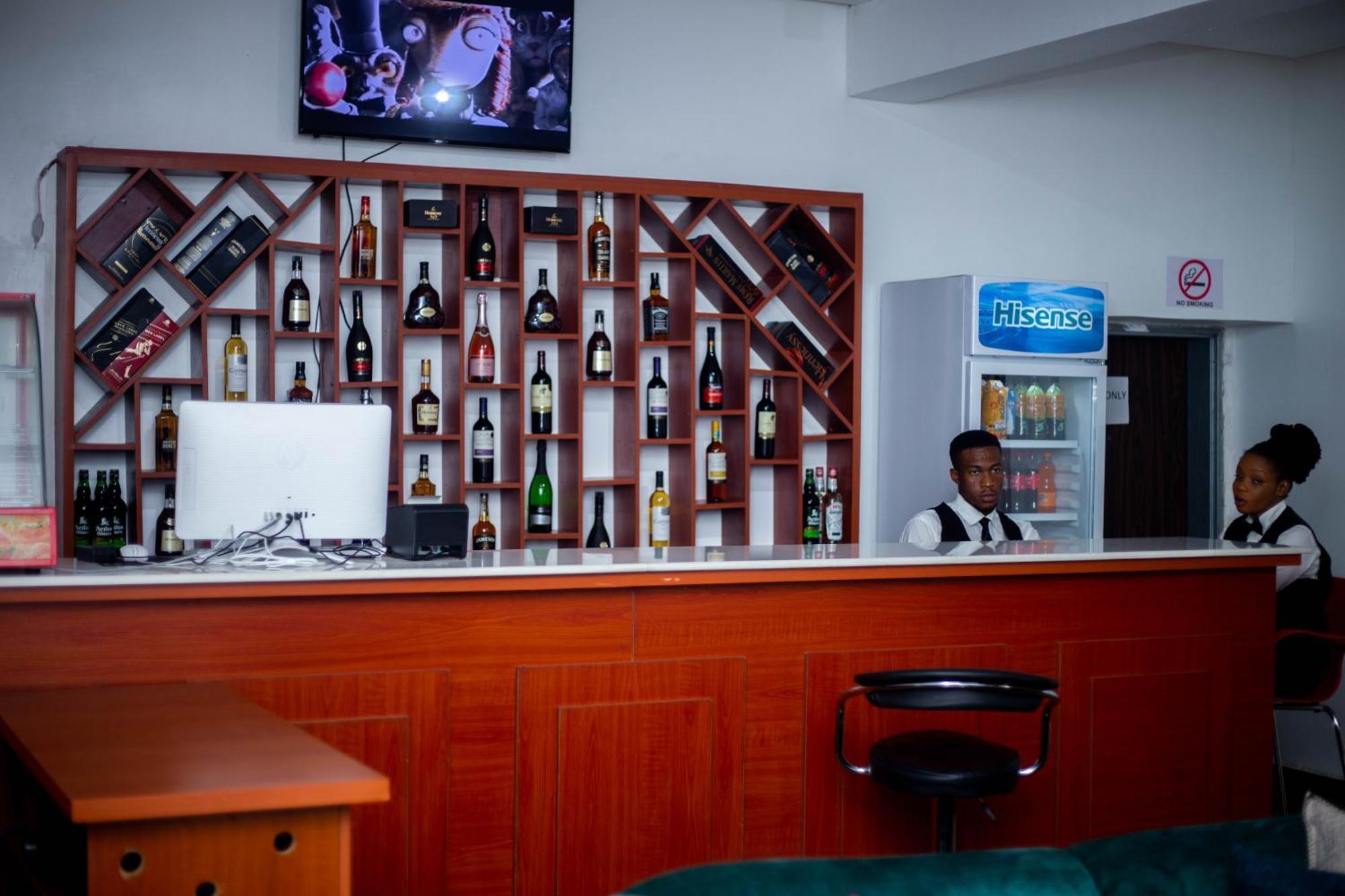 Vibes Suites Kaba Exterior foto